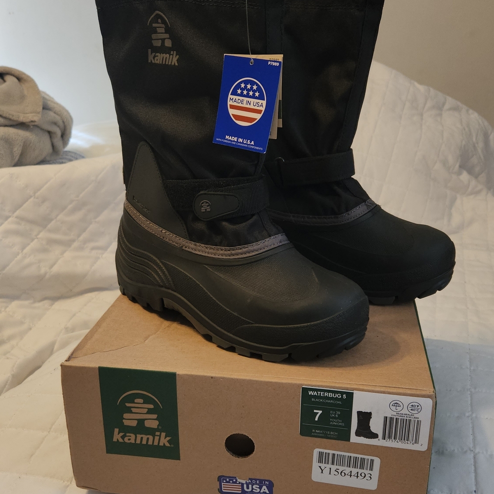 Kamik Black and Gray Kids Snow Boots - Picture 5 of 6